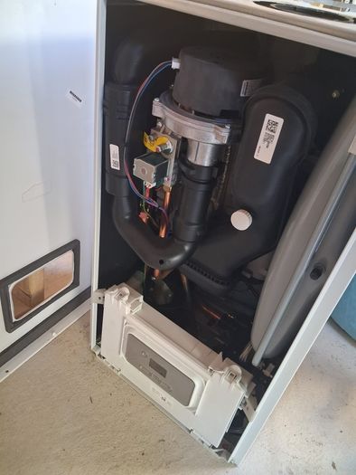 Condensing gas boiler