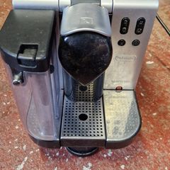 nespresso DeLonghi coffee machine