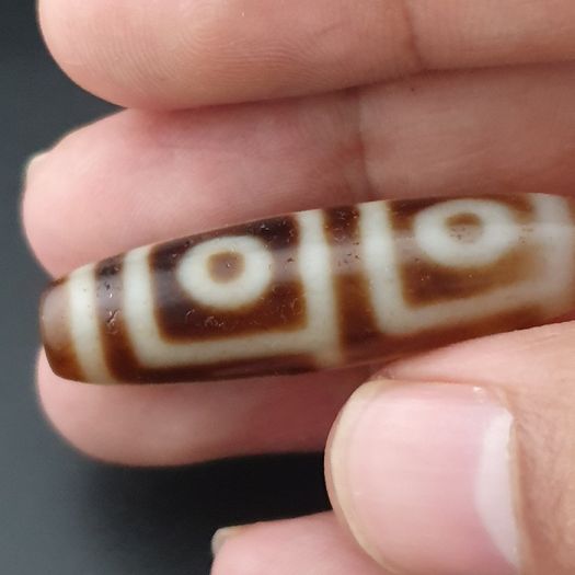 Antique Himalayan 4 Eyes Tibetan Agate Dzi Bead Amulet