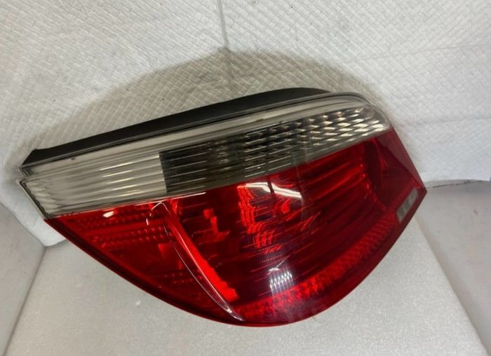 2006 Bmw 525 Left Driver Side Rear Tail Light 158 237-03 Oem (e-30)