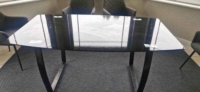 Kitchen/Living Room Table