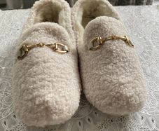 cream slippers
