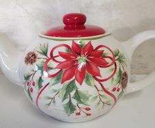 Delph Winter Christmas Tea Pot