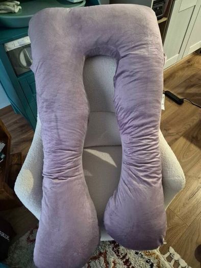 Pregnancy Pillow - like new