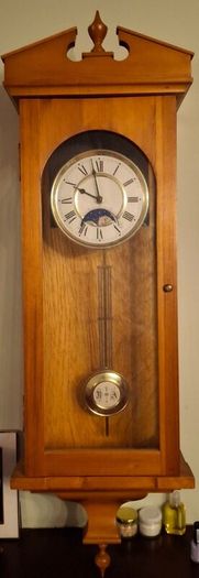 Grandfather Clock 75 as it has damaged perspex.
