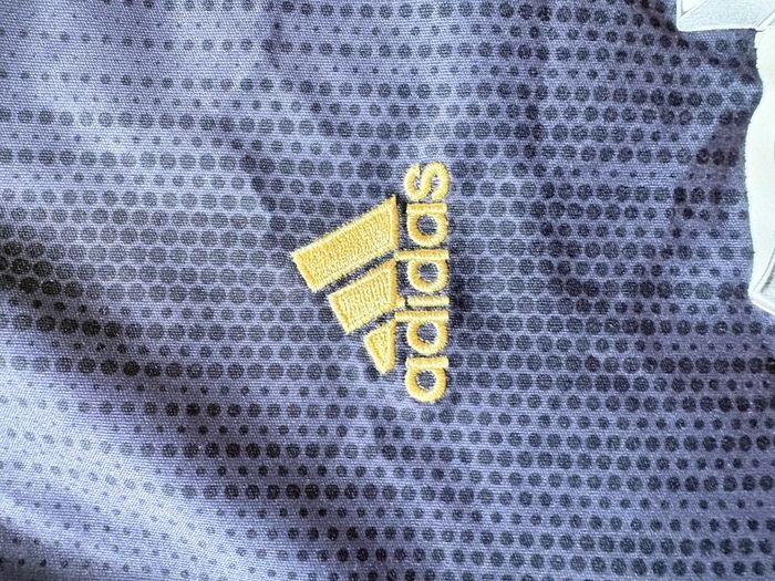 Manchester United jersey away