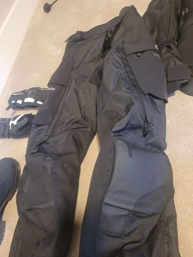 Like New Full Set Ladies Motorcycle Helmet, Jacket, Pants, Boots, Gloves
