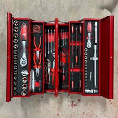 Free toolbox  Milwaukee