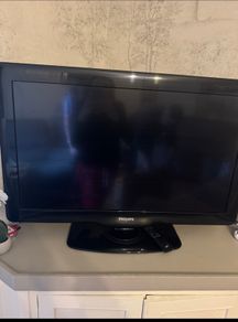 32 inch Philips flat screen tv