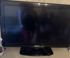 32 inch Philips flat screen tv