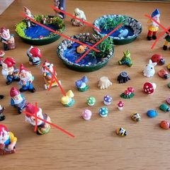 Miniature dolls house or fairy garden items, lot of garden gnomes