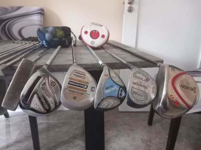 golf Set. golf clubs and bag.  Golf balls