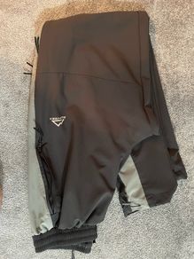 mens alpyrex tracksuit medium