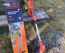Black and Decker Corded Garden Strimmer