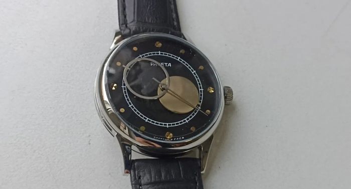 Unique chrono Clock Rocket Copernicus Large Mech