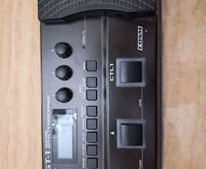 Boss GT1 multi effect unit