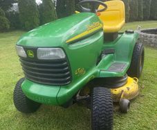 JOHN DEERE Tractor Lawn mower ( mulcher )  LT 160 Automatic