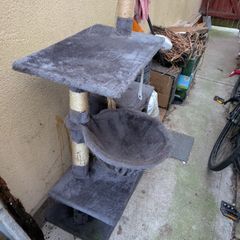Cat tree