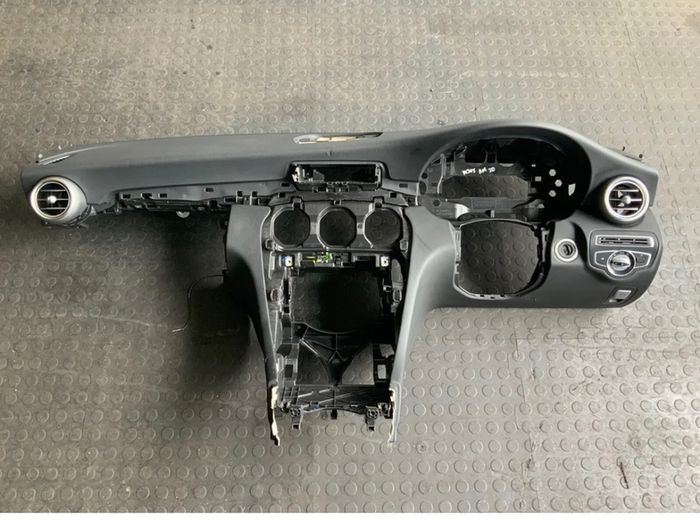 Mercedes Benz C-class W205 Dashboard 2016