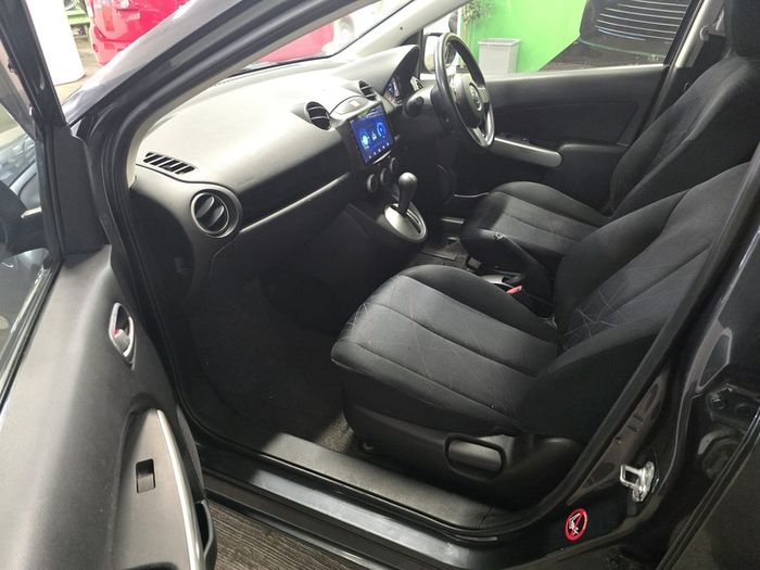 2013 Mazda Demio