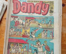 Comics Dandy Comics.