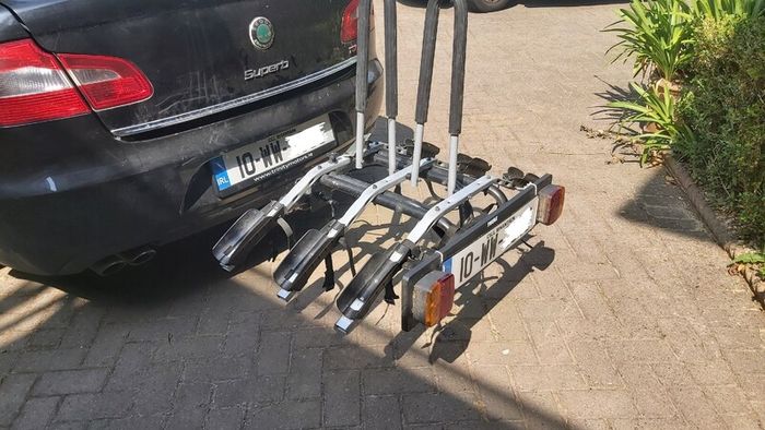 Thule towbar mounted bike rack - 3 bike carrier