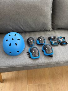 Full set of protective scooter gear for kids