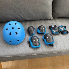 Full set of protective scooter gear for kids
