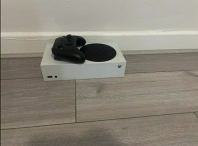 Xbox Series S 512GB (White) - Excellent Condition + Controller