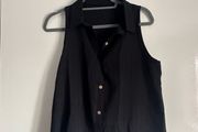 Black sleeveless shirt