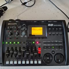 Zoom R8 Recorder/Sampler/Interface/Controller