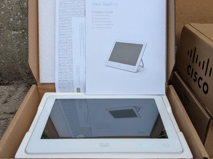7 x CISCO 10' Touch screen controller