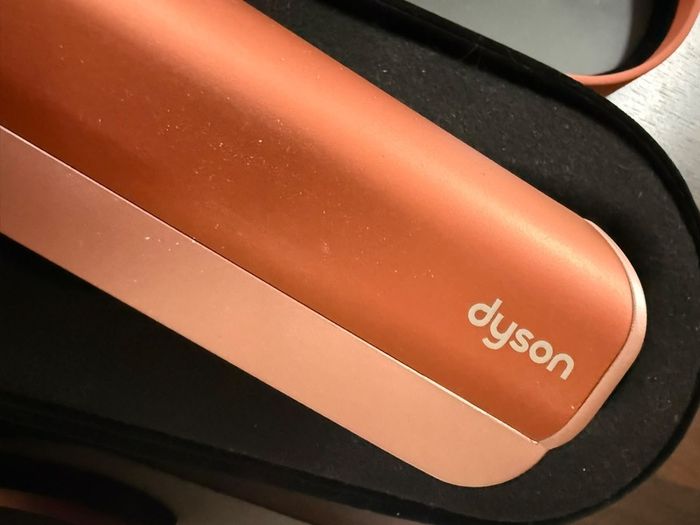 Dyson Airstrait wet-to-dry hair straightener