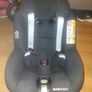 Title: Maxi-Cosi Pearl 360 Car Seat + ISOFIX Base + Infant Insert Image 3