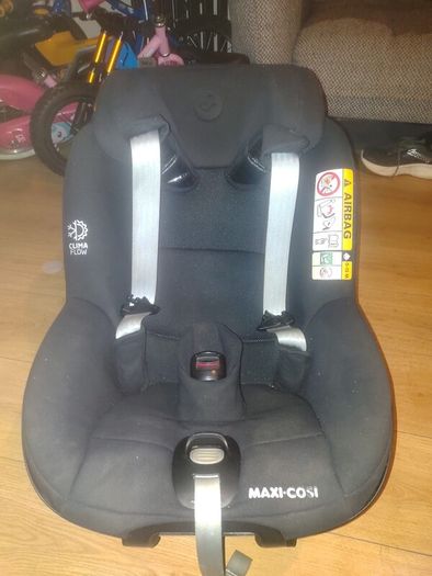 Title: Maxi-Cosi Pearl 360 Car Seat + ISOFIX Base + Infant Insert