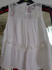 Ladies Tops 8/10