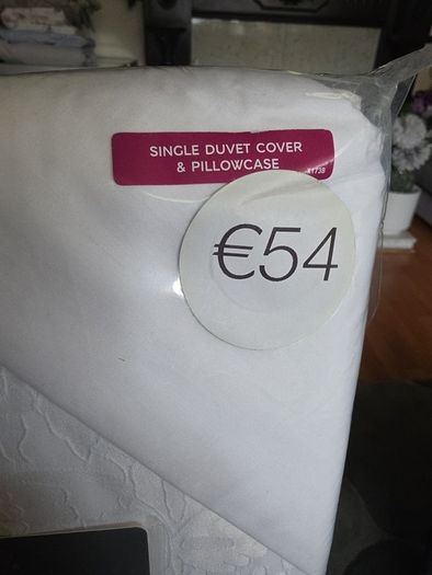 new white sigle bedset  duvet