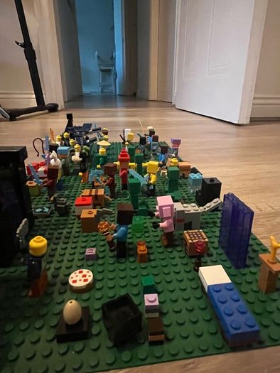 LEGO Bundle Mixed Bricks and characters