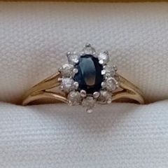 Vintage 9 ct Gold Sapphire and Cubic Zirconia ring