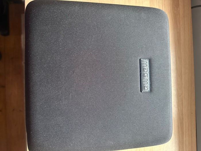 Akai MPC One Plus, carry case and desk saver