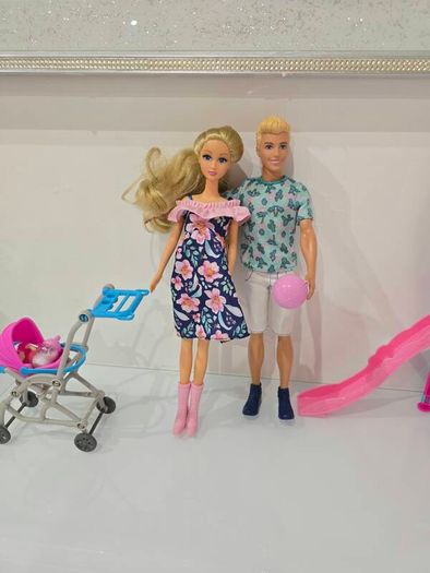 Barbie Family & Playground Set Dolls & Accessories