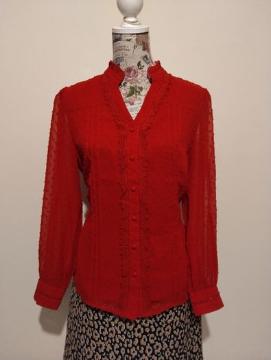 Beautiful Rowen Avenue Red Top