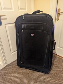 Large suitcase / roller bag