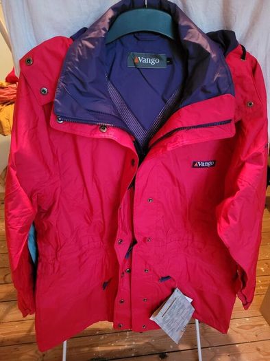 Brand New Vango Ladies Raincoat Size in Deep Pink Colour - L