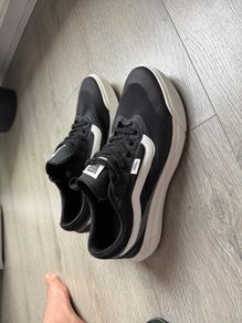 Vans UltraRange Black - UK 8