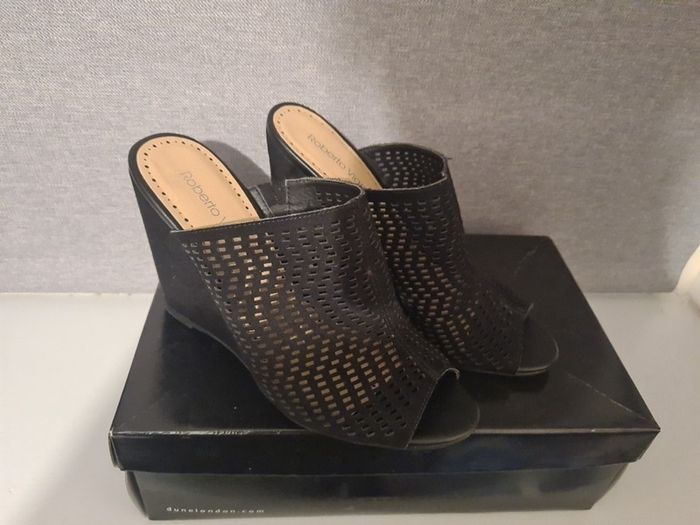 Dune shoes