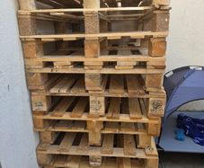 20 pallets free to go.  Must be collected.