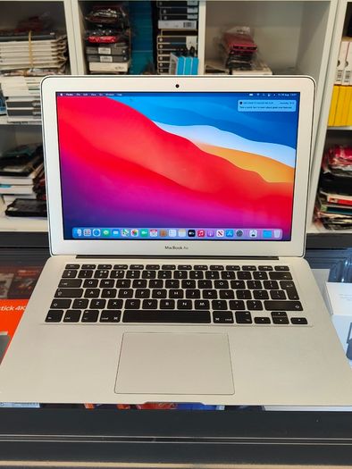 Apple Macbook Air (13"/ Early 2014) 1.7 GHz Intel Core i7 8GB RAM 256GB SSD macOS Big Sur Battery Cycle: 543