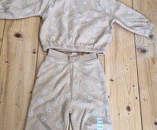 Jumpers and trousers set, BNWT, 9-12 months