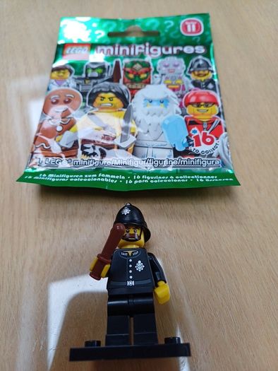Lego Series 11 English Policeman